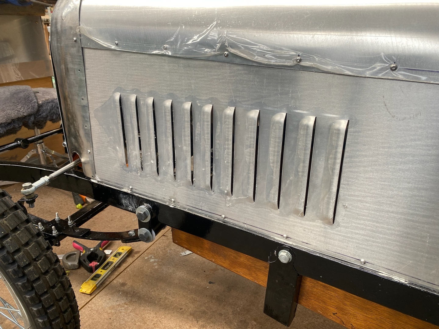 Bonnet louvres
In order to achieve t...