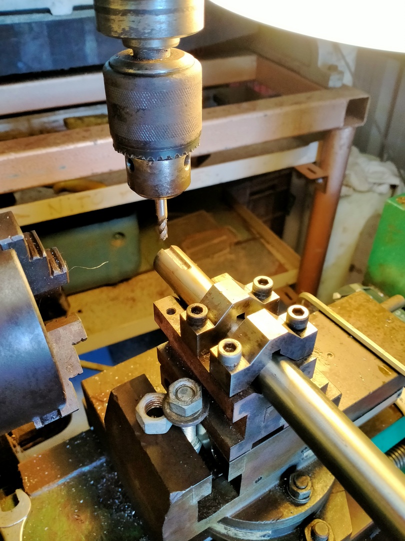 Cut some key-ways in a shaft.
5mm sl...