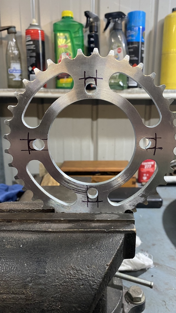 Fitting sprocket to a front wheel
