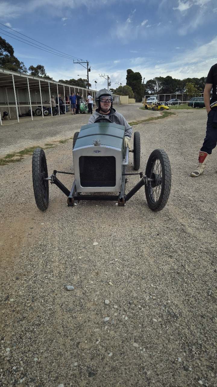 f7798056-c9b2-47bb-8a1b-52b9d71b94f3